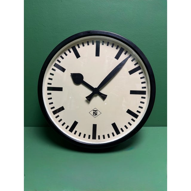 Plastic Large Bakelite Factory Clock from TN Tele Norma, West Germany, 1940s For Sale - Image 7 of 9