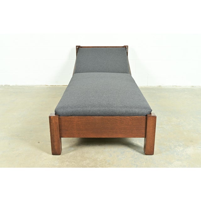 Mission Limbert Antique Mission Oak Arts & Crafts Daybed, Newly Restored For Sale - Image 3 of 10