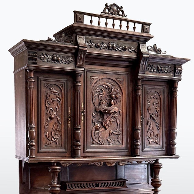 Antique Cupboard in Walnut, 1880s For Sale - Image 4 of 14