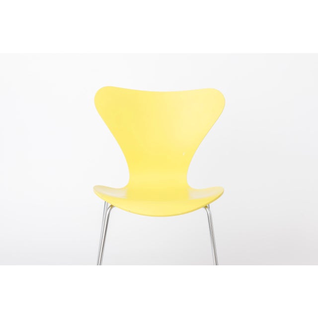Wood Danish Series 7 Chair Model 3107 in Yellow by Arne Jacobsen for Fritz Hansen, 1990s For Sale - Image 7 of 12