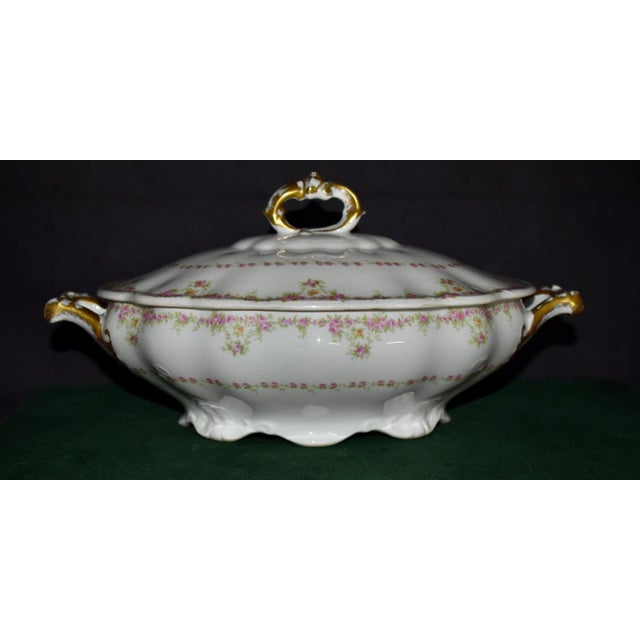 1920s Antique Wm Guerin Limoges Covered Soup Tureen Serving Dish Pink Roses Gold Trim For Sale - Image 5 of 18