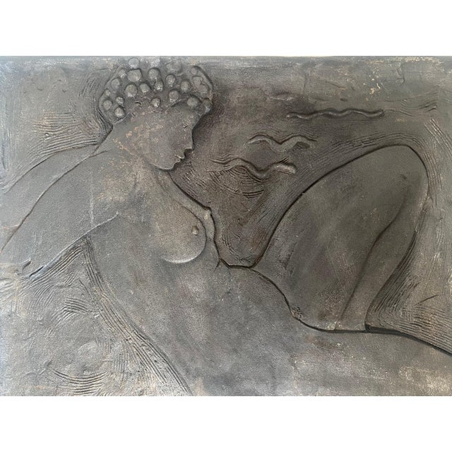 Cast iron fireback depicting a naked woman signed Bonnefoit, 1987 For Sale - Image 6 of 12
