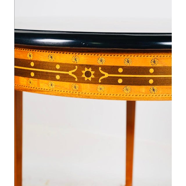 1980s Exquisite Compass Star Inlaid Round Table by John Widdicomb – Neoclassical Marquetry Top, Ebonized Edge For Sale - Image 11 of 18