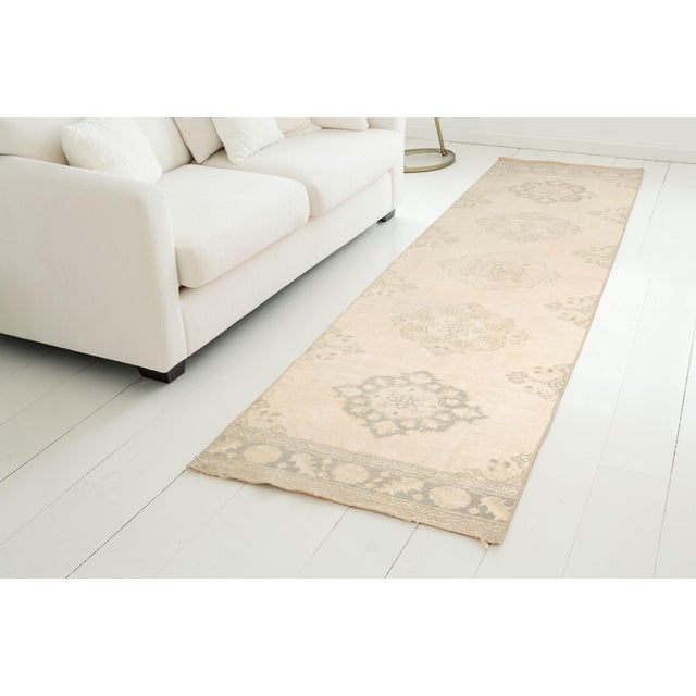 Tan 1960s Neutral Modern Farmhouse Decor Rug For Sale - Image 8 of 9
