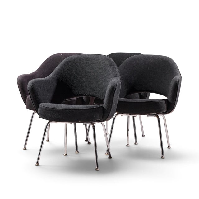 Mid-Century Modern Eero Saarinen for Knoll Mid Century Executive Dining Chairs - Set of 4 For Sale - Image 3 of 12