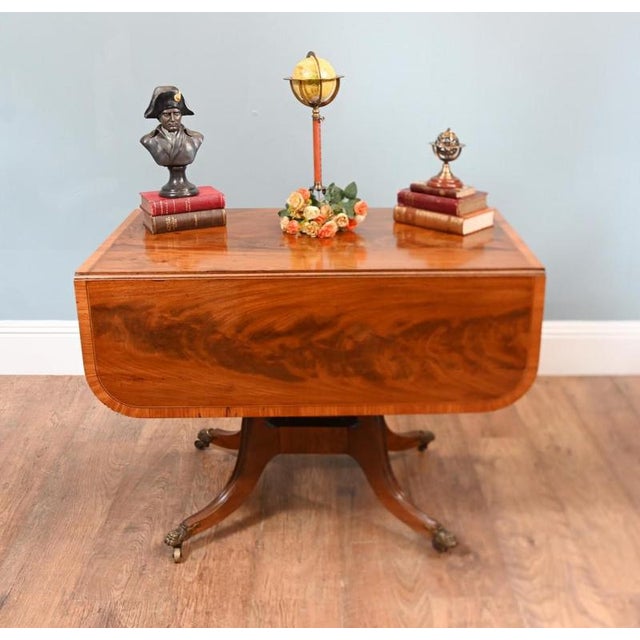 Brown Regency Mahogany Breakfast Table in Mahogany, 1810s For Sale - Image 8 of 8