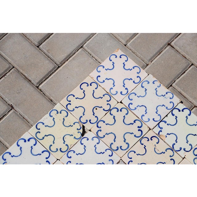 19th-20th Century Portuguese Antique Tiles Set of 59 Blue & White Quatrefoil Pattern For Sale - Image 11 of 18