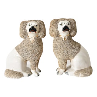English Pair of 19th Century Staffordshire White Poodle Dogs For Sale
