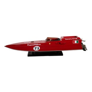Vintage Ferrari Freccia Rossa Speed Motorboat Model in Mahogany For Sale