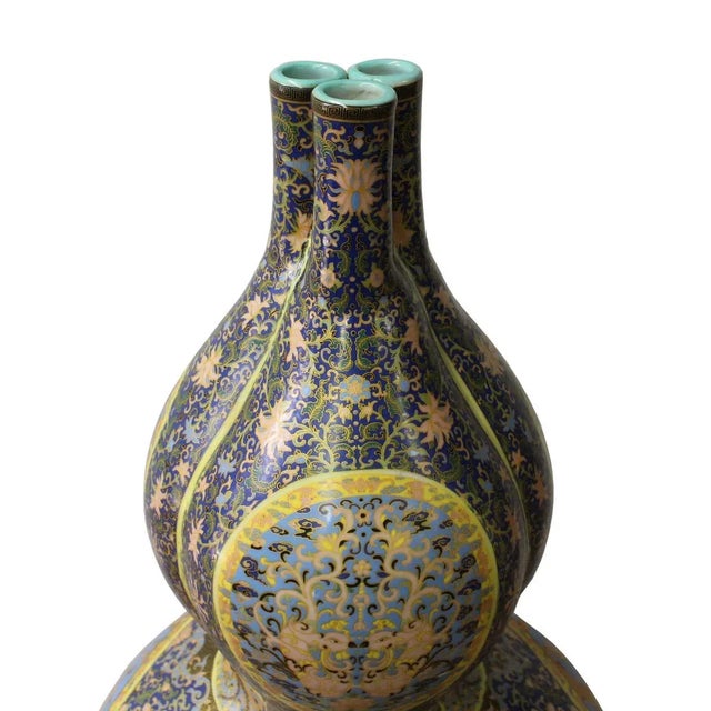 2000 - 2009 Chinese Gourd Shape Porcelain Vase For Sale - Image 5 of 8
