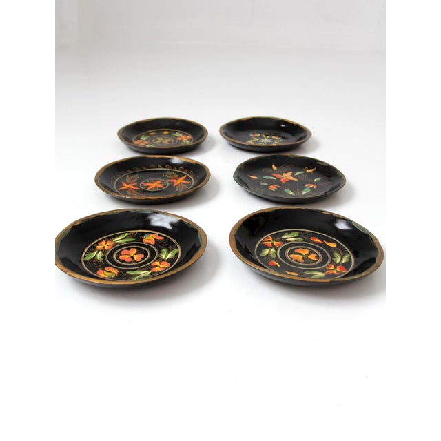 Mid 20th Century Vintage Scandinavian Rosemaling Decorative Plates Set 6 For Sale - Image 5 of 11