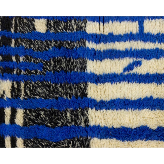 2020s Premium Hand-Knotted Moroccan Wool Rug | 9'2" X 6'4" | One of a Kind For Sale - Image 5 of 8