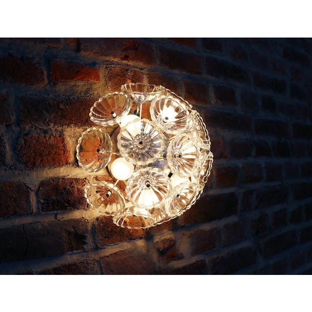 German Glass and Metal Sunburst Sconces from VEB Leuchten, 1960s, Set of 2 For Sale - Image 4 of 7