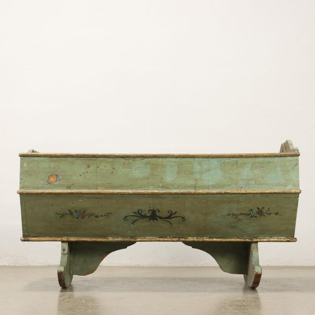 Brown Antique Cradle in Lacquered Wood, Italy, 20th Century For Sale - Image 8 of 9