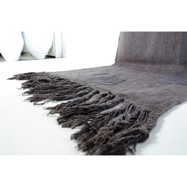 Turkish Grey Hemp Kilim Rug, 1960 For Sale - Image 6 of 18