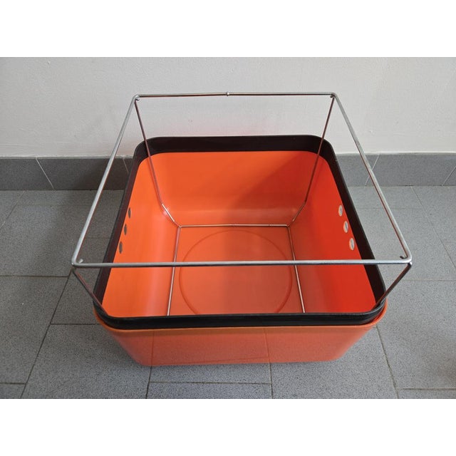 Good general condition, usual traces and scratches of use, particularly under the piece. Height 38cm. Length 38 cm. Width...