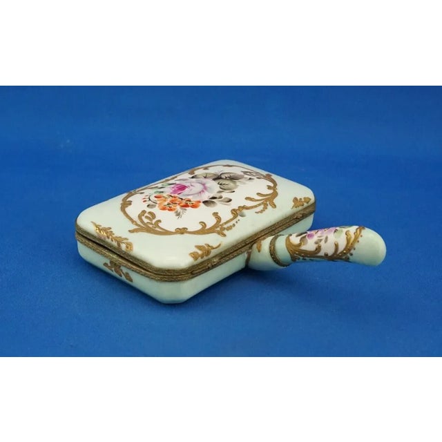 Empire Style Porcelain Hand-Warmer Box from Sevrès Manufacture, Paris, France, 18th Century For Sale - Image 5 of 18