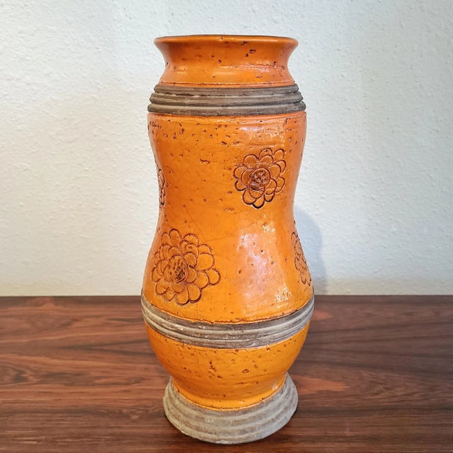 Bitossi Shapely Orange Bitossi Vase Designed by Aldo Londi for Raymor For Sale - Image 4 of 10