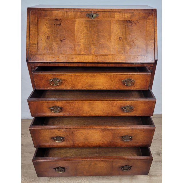 1910s Edwardian Bureau Desk in Walnut, 1910 For Sale - Image 5 of 18