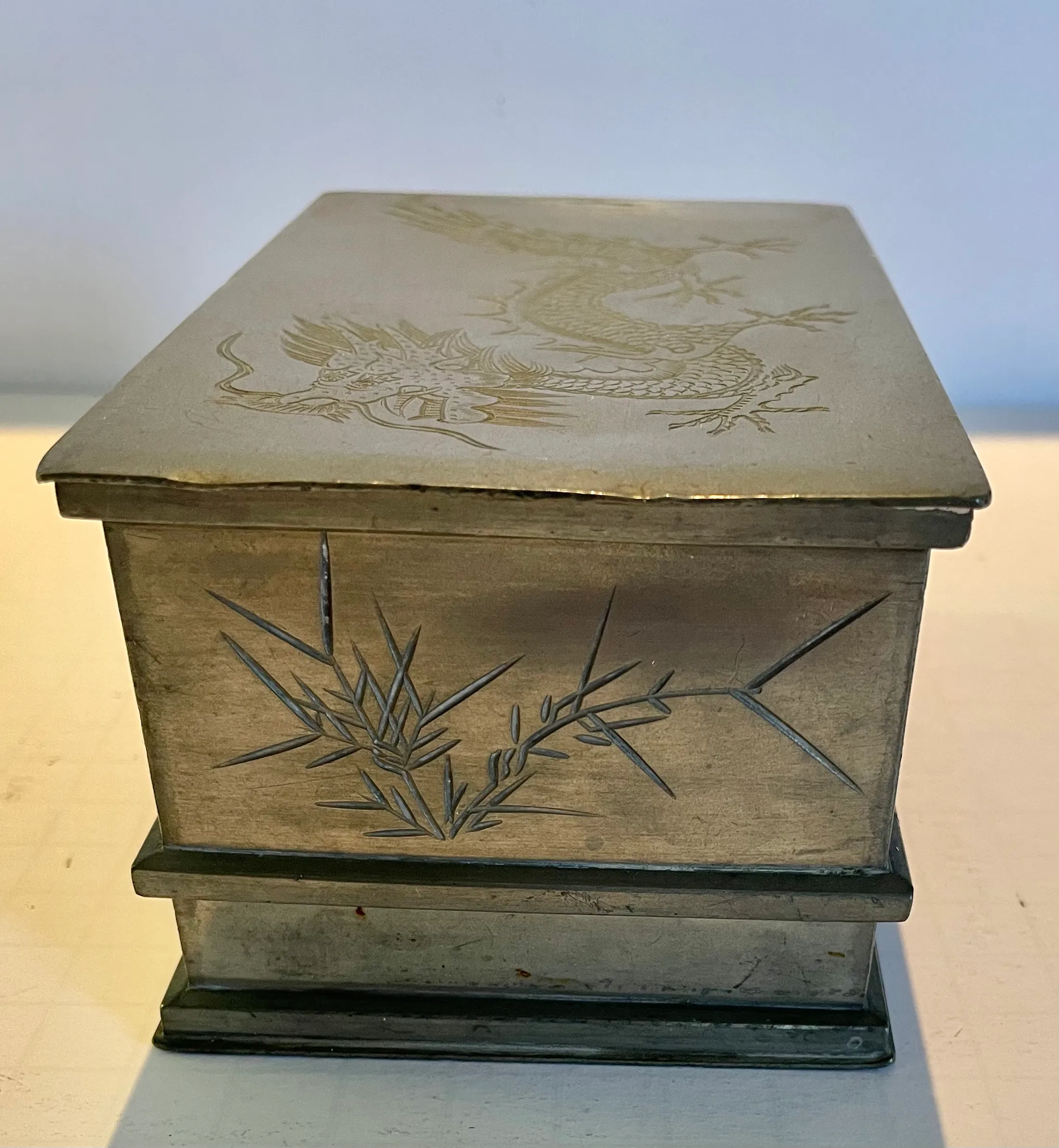 antique-chinese-tea-caddy-