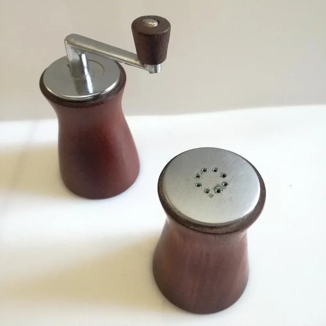 Mid-Century Salt Shaker and Pepper Mill from Deve, Netherlands, 1960s, Set of 2 For Sale - Image 6 of 12