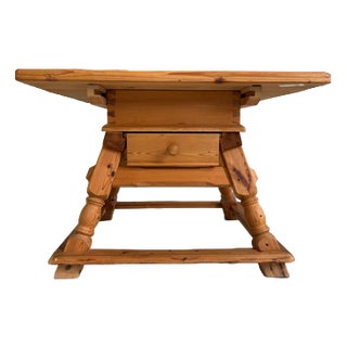 Farmhouse Table in Oak For Sale