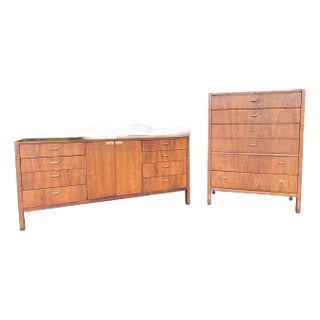 Mid Century Jack Cartwright for Founders Dresser Set W/ Refinished Tops For Sale