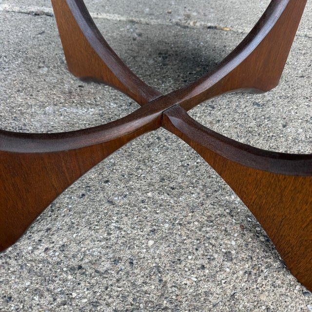 Brown Broyhill Brasilia Round Side Table For Sale - Image 8 of 10