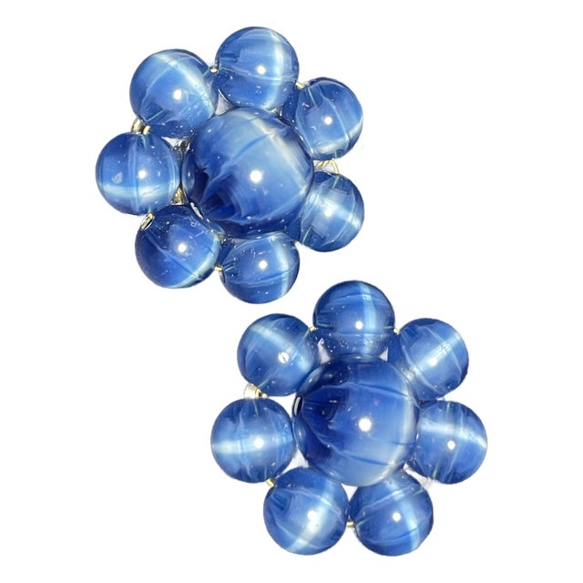 1950s Lisner Cats Eye Cornflower Blue Cluster Clip Back Earrings, Pair For Sale