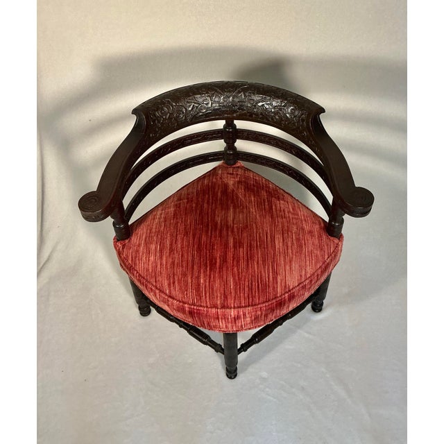 Late 18th Century Antique Carved Rosewood Roundabout Corner Chair, American 1870-80 For Sale - Image 5 of 12