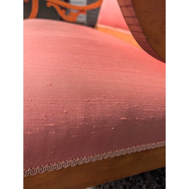 19th Century Neoclassical Empire Revival Rolled Crest Settee in Mauve Silk For Sale - Image 17 of 18