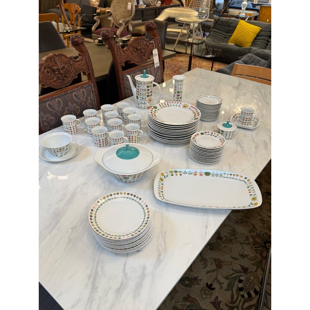 Late 20th Century Rosenthal Studio-Linie Piemonte Porcelain Dinnerware, Set of Sixty-Nine For Sale - Image 10 of 13