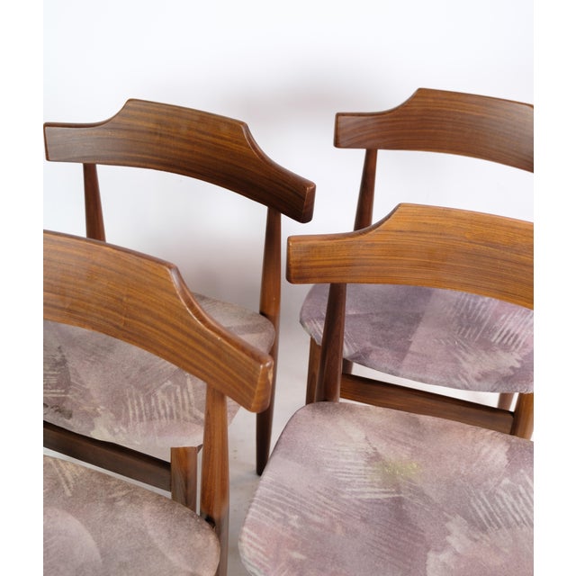 Set of 4 dining chairs in teak wood and grey fabric designed by Hans Olsen from the 1960s. The chairs are in nice used...