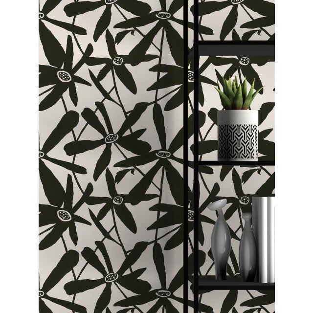 Non-woven fiber-based material with a smooth satin finish. We use the latest digital technology providing the highest...