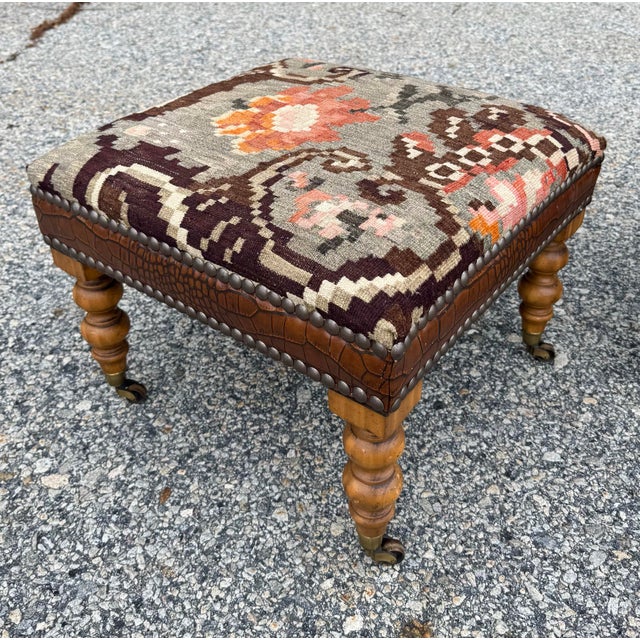 George Smith Standard Style Kilim Ottoman For Sale In New York - Image 6 of 6
