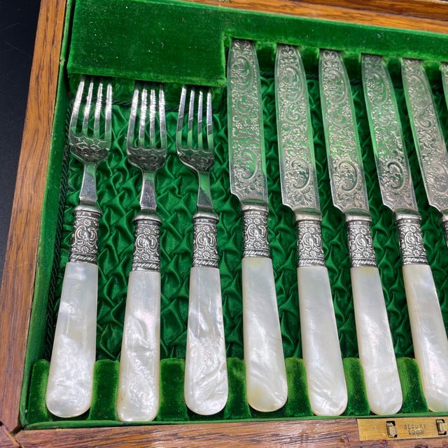 Late 20th Century Mother of Pearl Handled Dessert Serviced for 6 w/ oak box English Manor - 12 pcs For Sale - Image 11 of 11