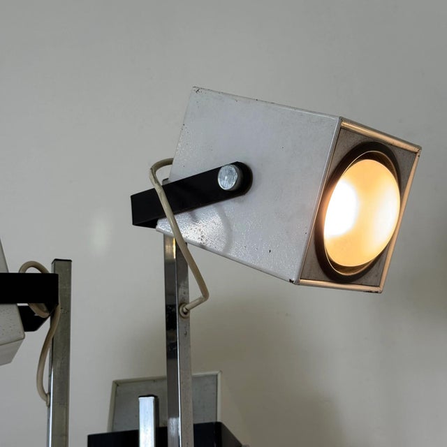 Floor Lamp with 3 Cubic Spotlights in Chromed Steel by Pat Hoffman for Lucitalia, 1970s For Sale - Image 14 of 16
