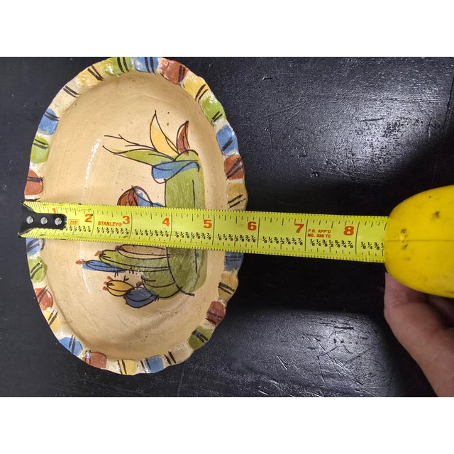 Ceramic Vintage Hand-Painted Mexican Tonalá Ceramic Oval Scalloped Bowl - 8.5" For Sale - Image 7 of 8