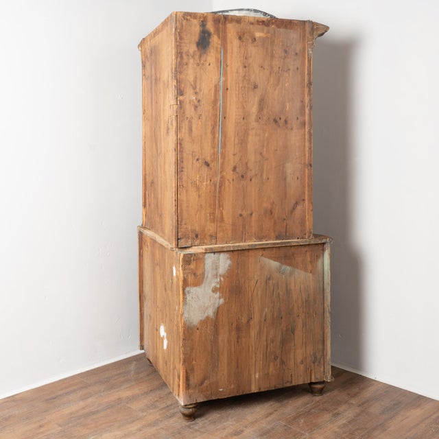 Brown Early 19th Century Swedish Pine Corner Cabinet For Sale - Image 8 of 8