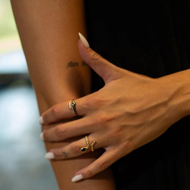 Midnight Teardrop Black Onyx Gold Adjustable Ring For Sale In Miami - Image 6 of 11