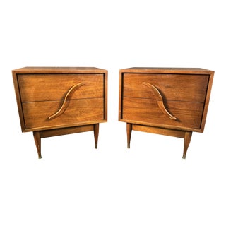 Mid 20th Century Pair of Vintage Nightstands by Unagusta For Sale