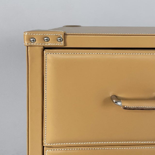 Italian Postmodern Chest of Drawers in Beige Leather, 2000s For Sale - Image 15 of 18
