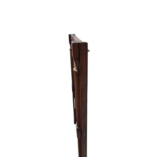 This 19th century American Victorian walnut mirror is a stunning piece of antique furniture. With its rectangular shape...