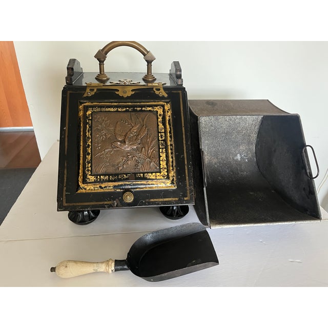 Highest Quality Victorian Aesthetic Japanned Metal Complete Coal Scuttle Box, Purdonium Original Shovel Marked H.Loveridge & Co. The Edinburgh C1880 For Sale - Image 14 of 14