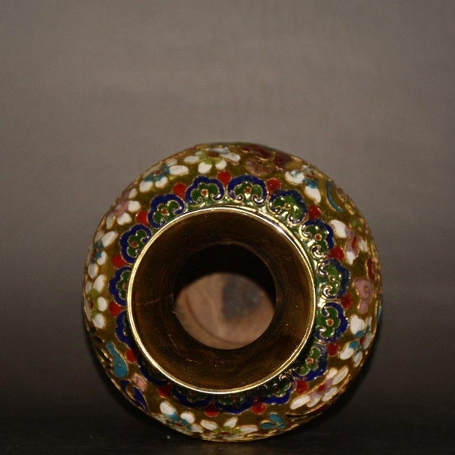 Blue Pair of Vintage Chinese Cloisonné Dragon & Phoenix Vases With Gilded Ground For Sale - Image 8 of 9