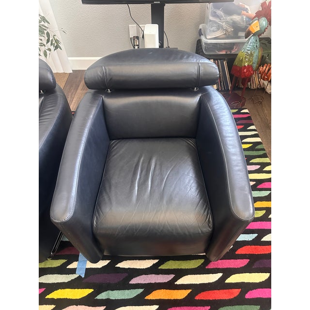 Available for local pickup is a stunning, authentic matching pair of vintage Leolux "Dino" tub lounge armchairs....