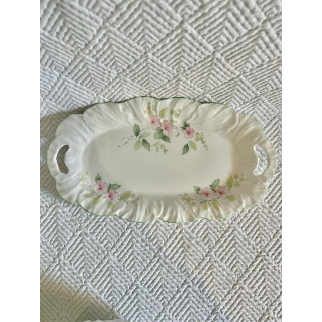 Staffordshire Mid 20th Century Elizabethan Staffordshire Bone China Pink Floral Berry Bowl With Underplate For Sale - Image 4 of 8