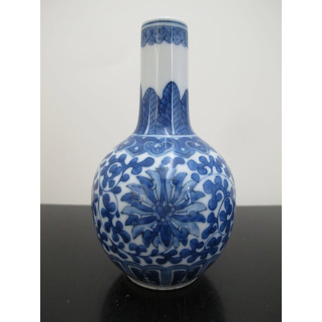 Early 20th Century Chinese Blue & White Porcelain Lotus Flower Small Bud Vase For Sale - Image 5 of 7
