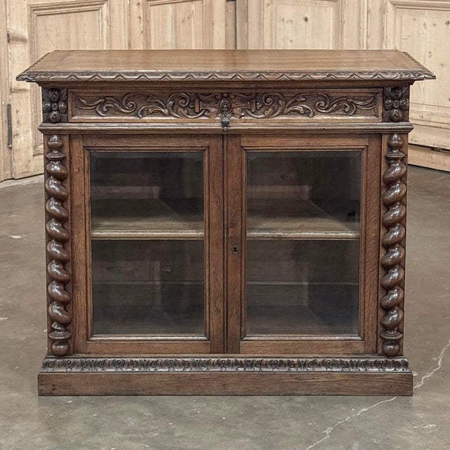 19th Century French Renaissance Revival Oak Vitrine ~ Credenza For Sale In Dallas - Image 6 of 18