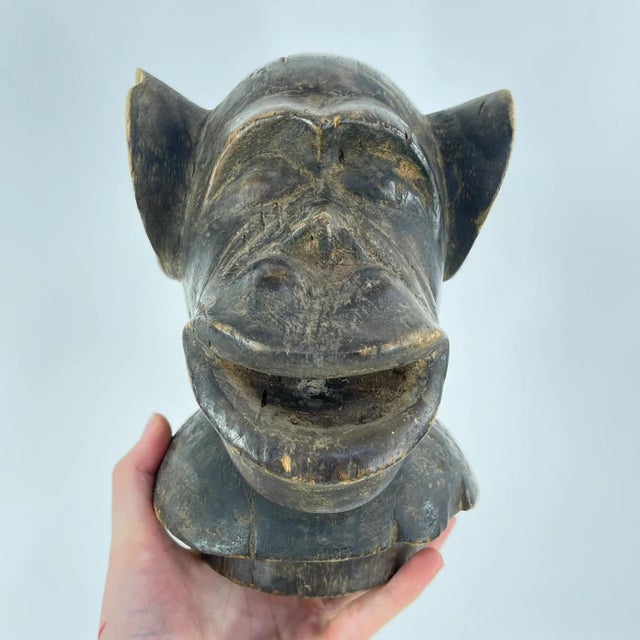 Early 20th Century Baule Monkey Vessel with Lid Côte d'Ivoire For Sale - Image 4 of 14